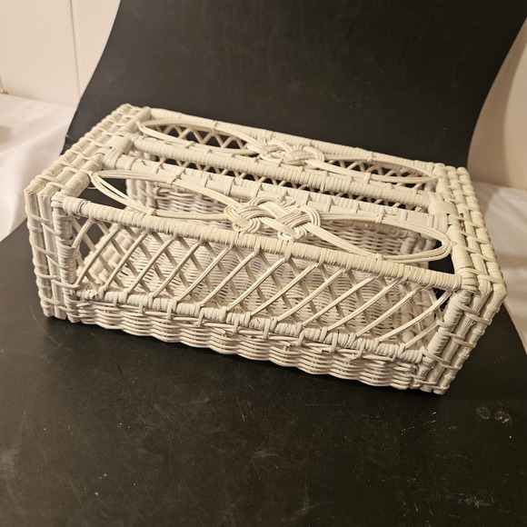 Vintage Woven White Wicker & Rattan Tissue Box Cover Rectangle Shaped - Picture 3 of 11